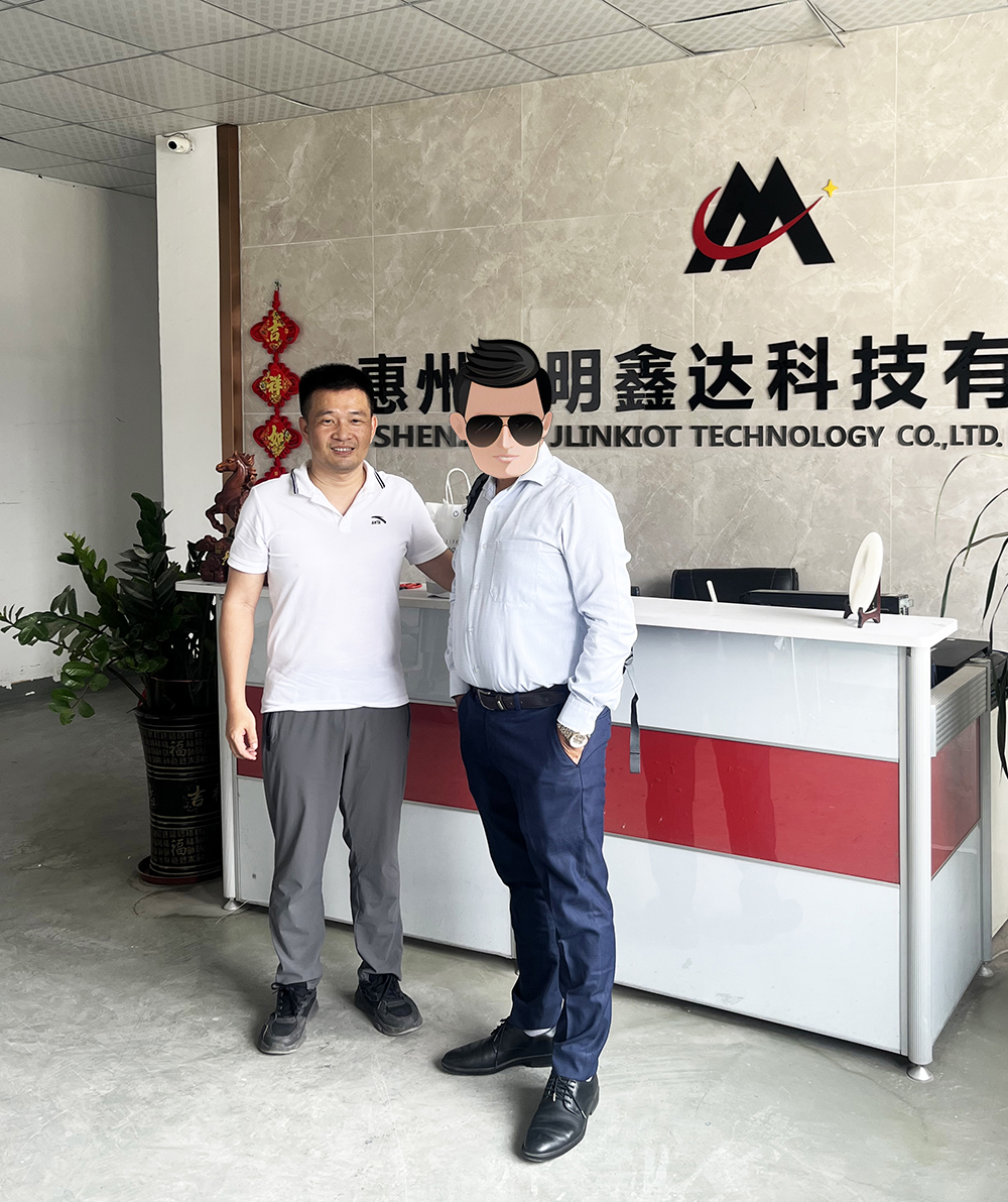 Welcome India customer to visit our 4G GPS Padlock Eseal Lock for Containers